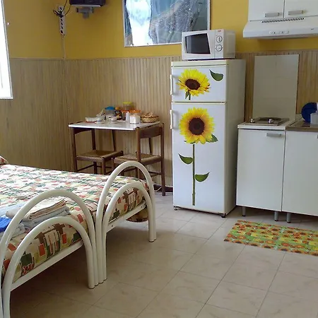 Arazurrina 3* קליארי