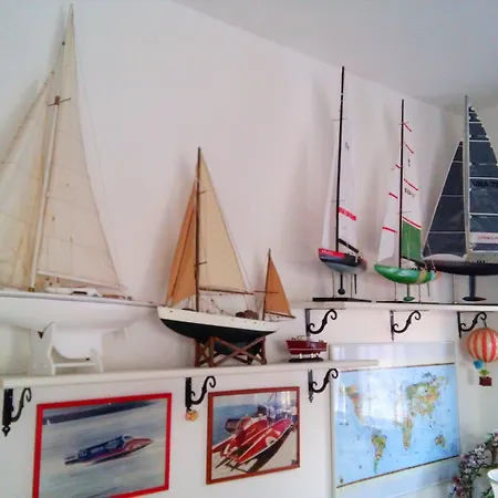 Arazurrina 3* קליארי